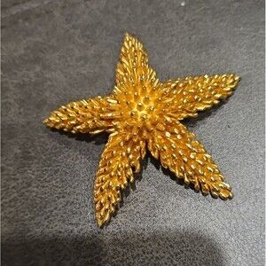 Vintage Gold Tone Starfish Brooch Pin 2.5”